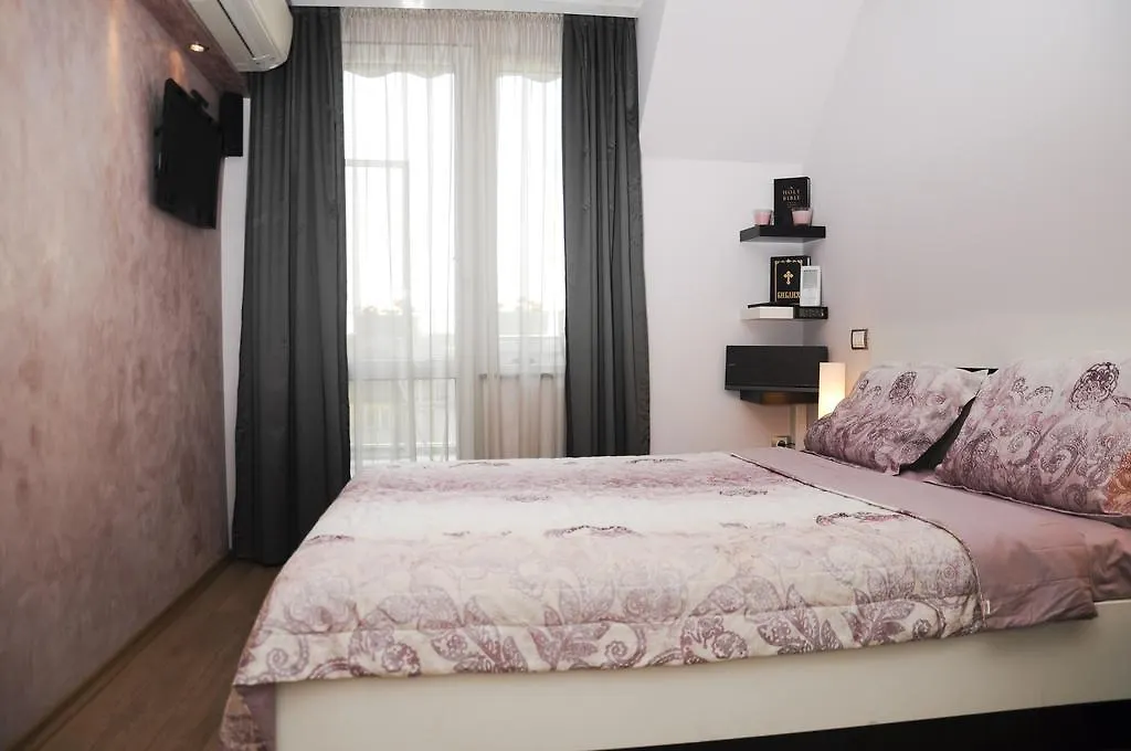 Derelli Deluxe And Derelli Adorable Apartments Sofia 0*,  Bulgaria