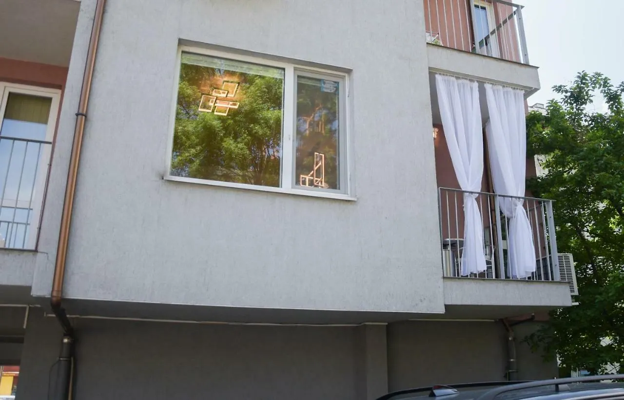 Derelli Deluxe And Derelli Adorable Apartments Sofia